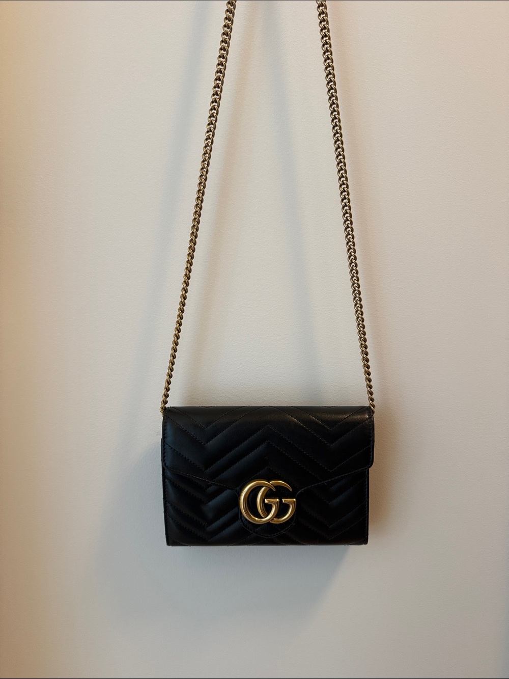Gucci GG Marmont Matelassé Mini Chain Wallet